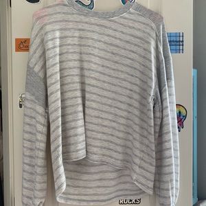 American Eagle sweater! super cute never worn!!